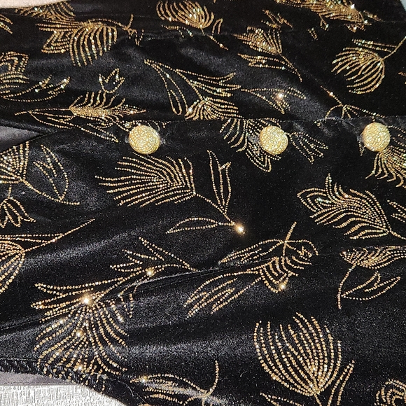 G57 Black feather - Picture 2 of 5